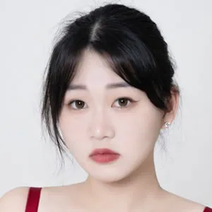 魏乔安()个人资料照片